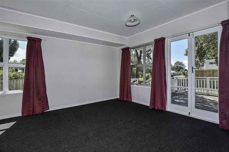 Photo of property in 119 Riverpark Crescent, Henderson, Auckland, 0610