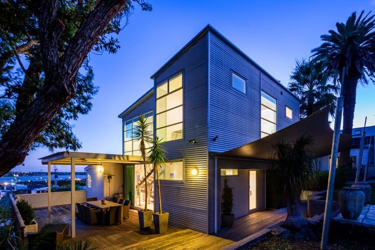 Photo of property in 75a Arthur Street, Onehunga, Auckland, 1061