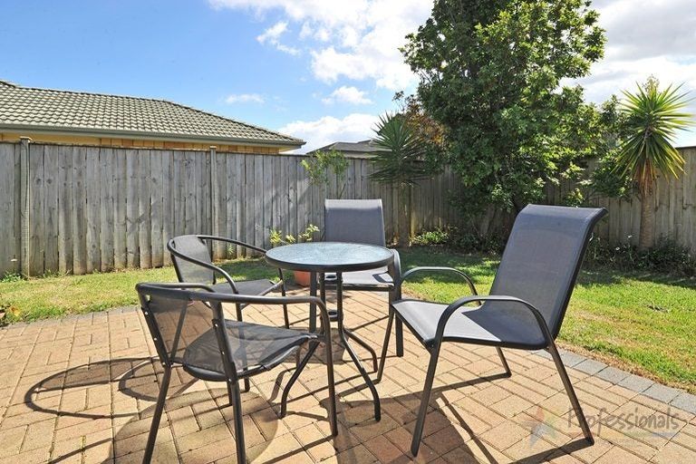 Photo of property in 10 Belfry Place, Wattle Downs, Auckland, 2103