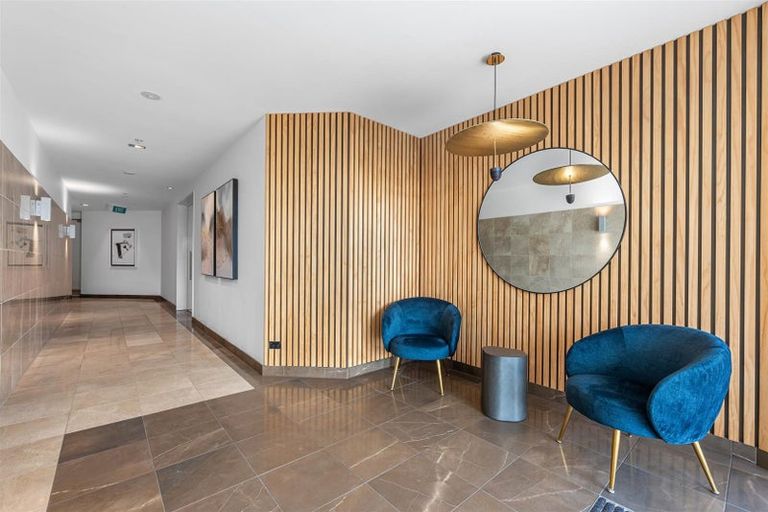 Photo of property in 1/7 The Promenade, Takapuna, Auckland, 0622