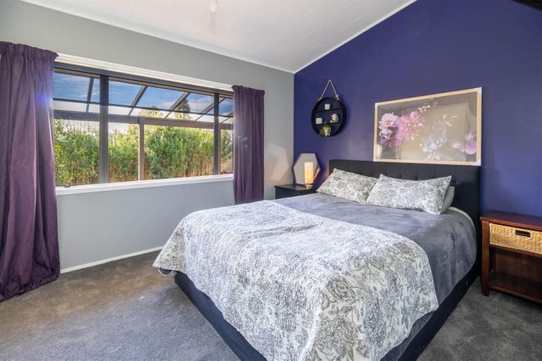 Photo of property in 2 Taiporutu Place, Springfield, Rotorua, 3015