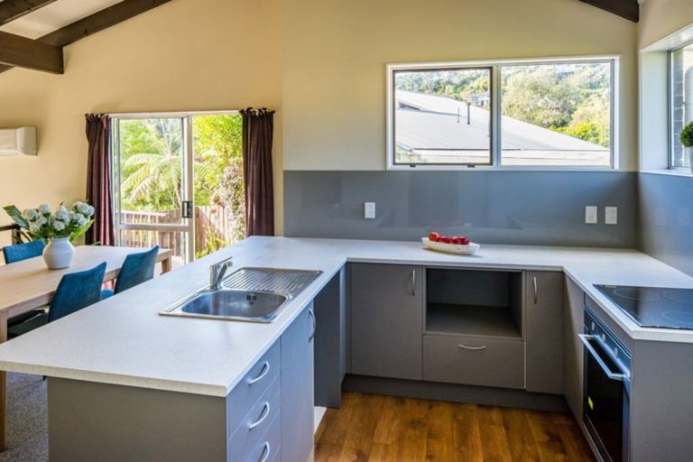 Photo of property in 23 Woolwich Close, Whitby, Porirua, 5024