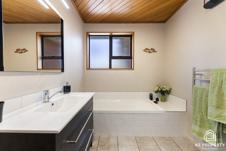 Photo of property in 55 Holyhead Street, Outram, 9019