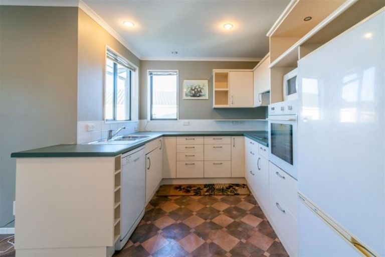 Photo of property in 76 Cheyenne Street, Sockburn, Christchurch, 8042