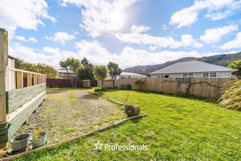 Photo of property in 19 Grimsby Grove, Wainuiomata, Lower Hutt, 5014