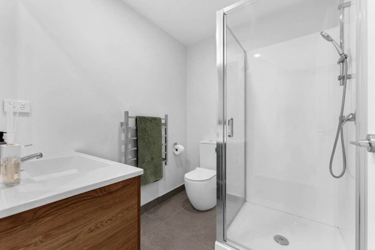 Photo of property in 8 Pukakaho Lane, Papatoetoe, Auckland, 2025