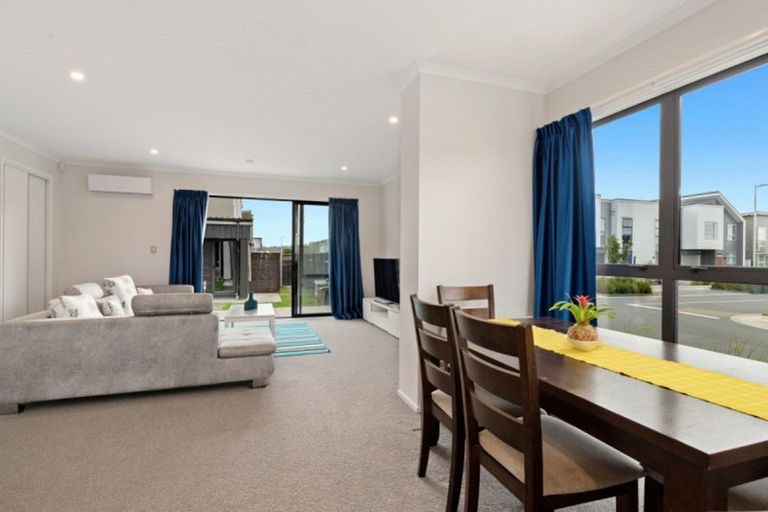 Photo of property in 14 Rangihina Road, Hobsonville, Auckland, 0616