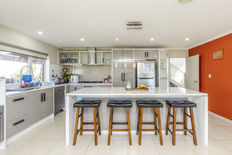 Photo of property in 11 Henriette Place, The Gardens, Auckland, 2105