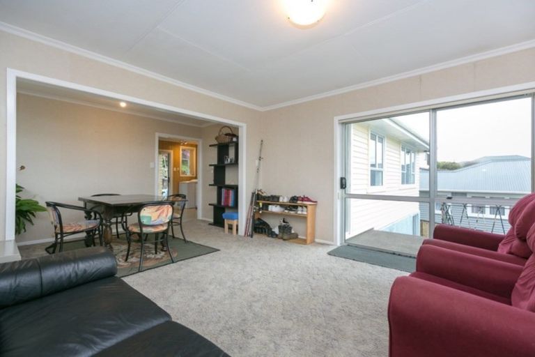 Photo of property in 69 Mould Street, Waitara, 4320