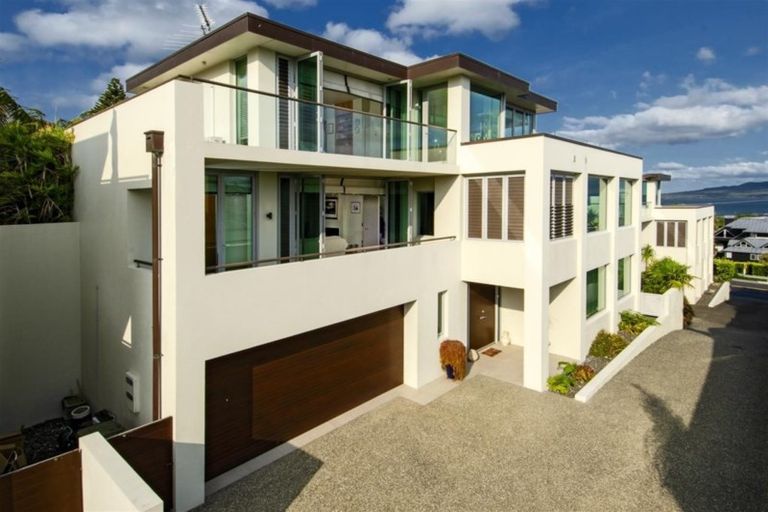 Photo of property in 22a Beach Road, Castor Bay, Auckland, 0620