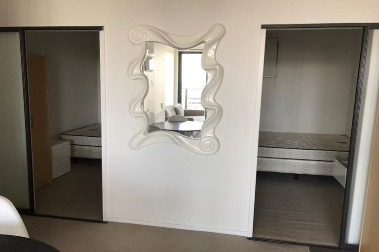 Photo of property in Twin Towers, 811/17 Putney Way, Manukau, Auckland, 2104