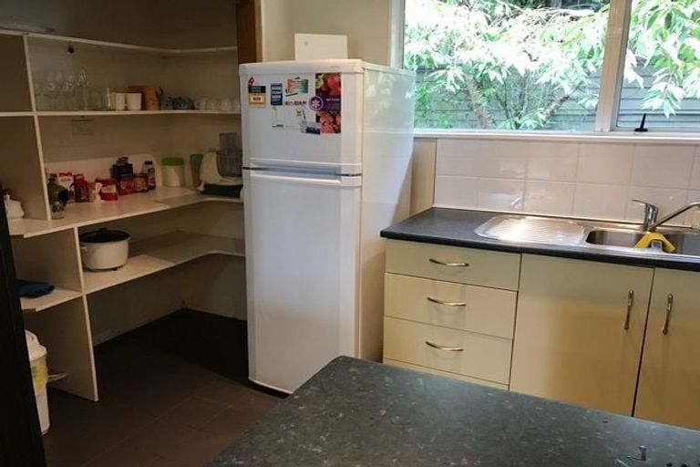 Photo of property in 54a Lincoln Avenue, Tawa, Wellington, 5028