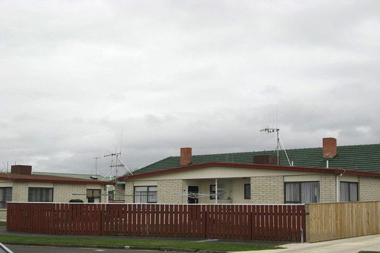 Photo of property in 16-22 Rugby Street, Levin, 5510