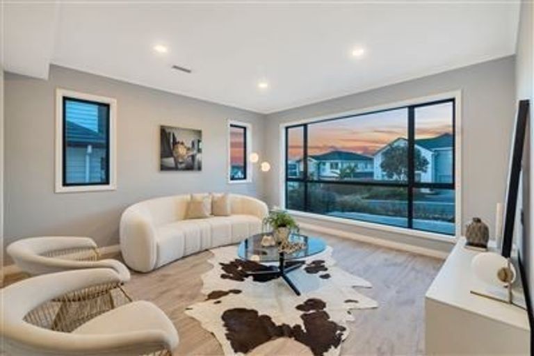 Photo of property in 62 Headland Drive, Long Bay, Auckland, 0630