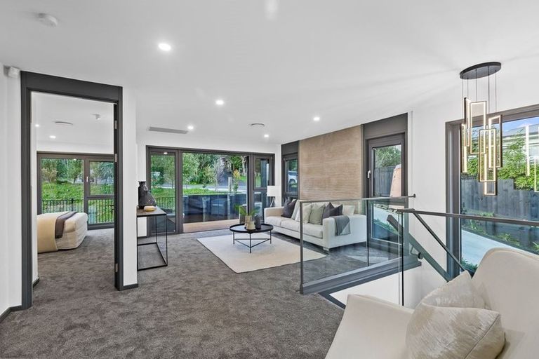 Photo of property in 48a Peter Terrace, Castor Bay, Auckland, 0620