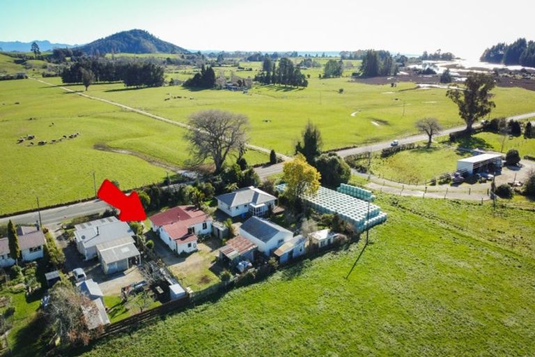 Photo of property in 188 Abel Tasman Drive, Takaka, 7183