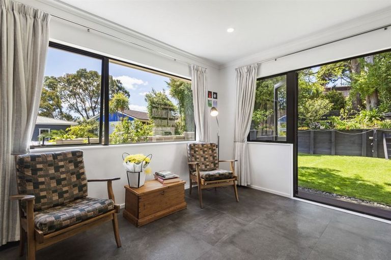 Photo of property in 1/45 Weatherly Road, Torbay, Auckland, 0630