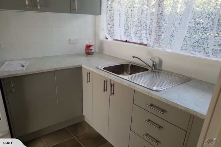 Photo of property in 2/71 Coronation Road, Papatoetoe, Auckland, 2025