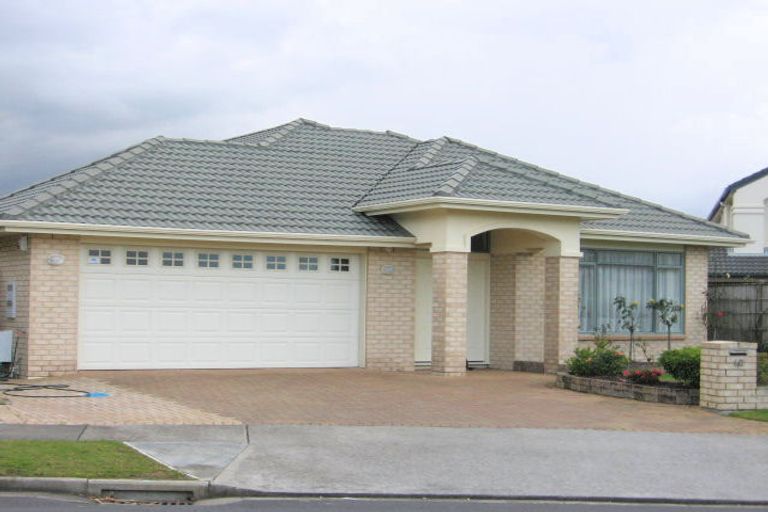 Photo of property in 60 Delmont Close, East Tamaki Heights, Auckland, 2016