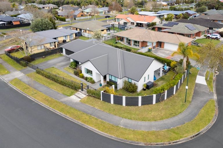 Photo of property in 1 Whitford Place, Rototuna North, Hamilton, 3210