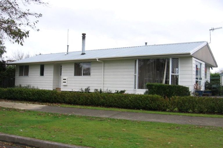 Photo of property in 5 Rosalie Terrace, Kelvin Grove, Palmerston North, 4414