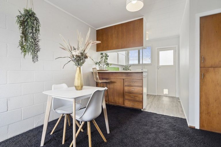 Photo of property in 1/58 Paynters Avenue, Strandon, New Plymouth, 4312