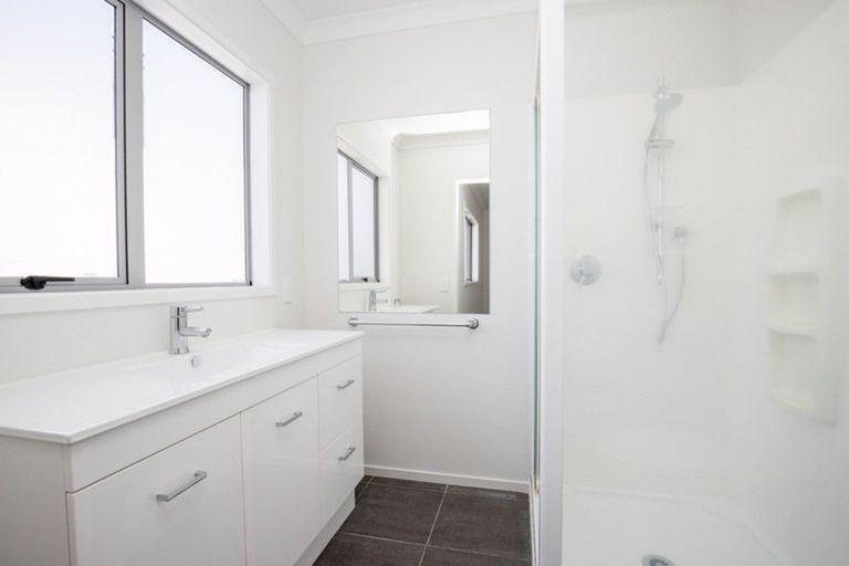 Photo of property in 28 Benner Drive, Ngatea, 3503