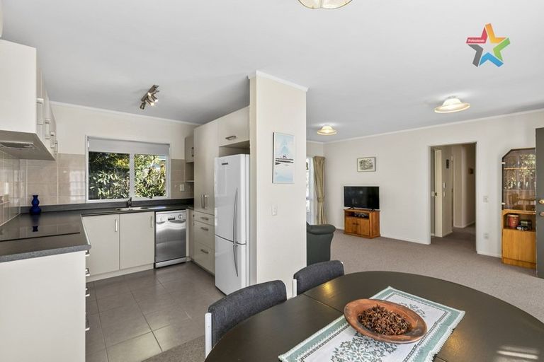 Photo of property in 4/169 Whites Line East, Waiwhetu, Lower Hutt, 5010