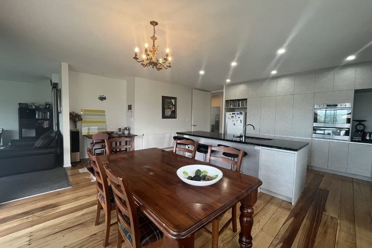 Photo of property in 42 Puru Crescent, Lyall Bay, Wellington, 6022