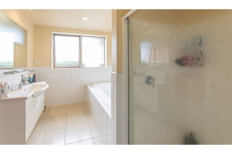 Photo of property in 18 Wayside Avenue, Burnside, Christchurch, 8053