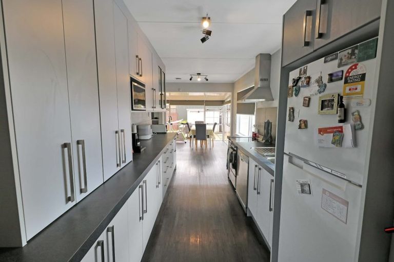 Photo of property in 94 Pasadena Crescent, Totara Park, Upper Hutt, 5018