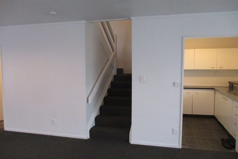 Photo of property in 16 Keeling Street, West End, Palmerston North, 4412