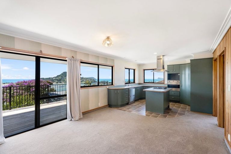 Photo of property in 8 Tairua Heights, Tairua, 3508
