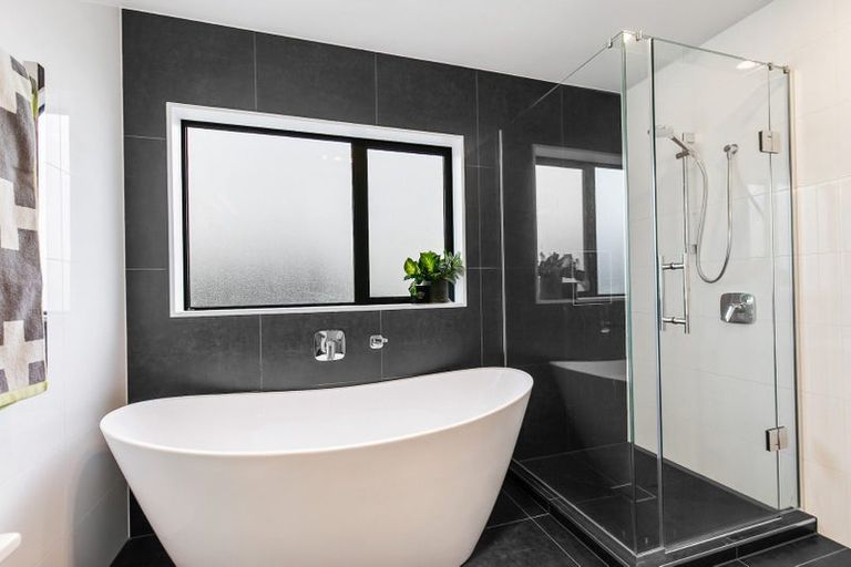 Photo of property in 98 Wainui Road, Silverdale, 0932