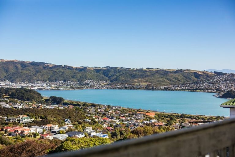 Photo of property in 17 Coventry Close, Ascot Park, Porirua, 5024