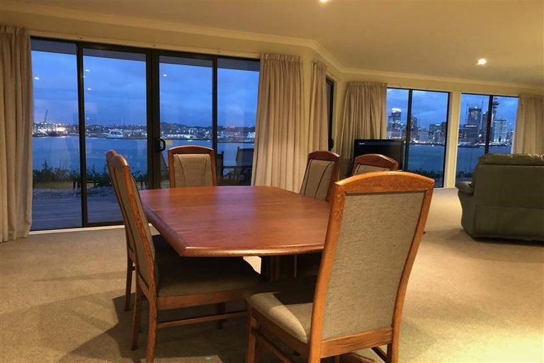 Photo of property in 61c Stanley Road, Stanley Point, Auckland, 0624