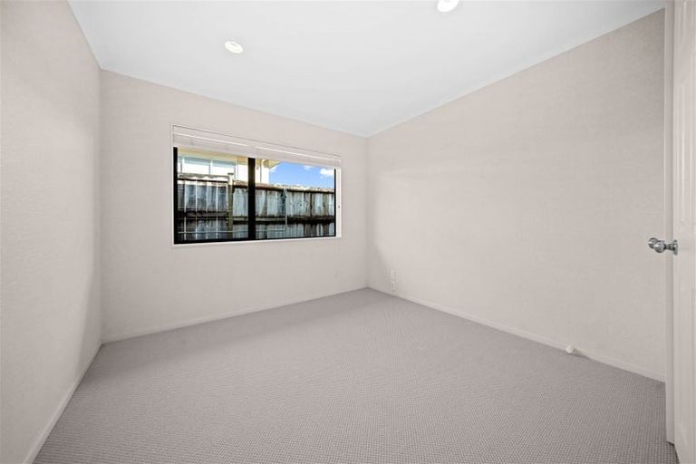Photo of property in 8 Pennygale Close, Flat Bush, Auckland, 2016