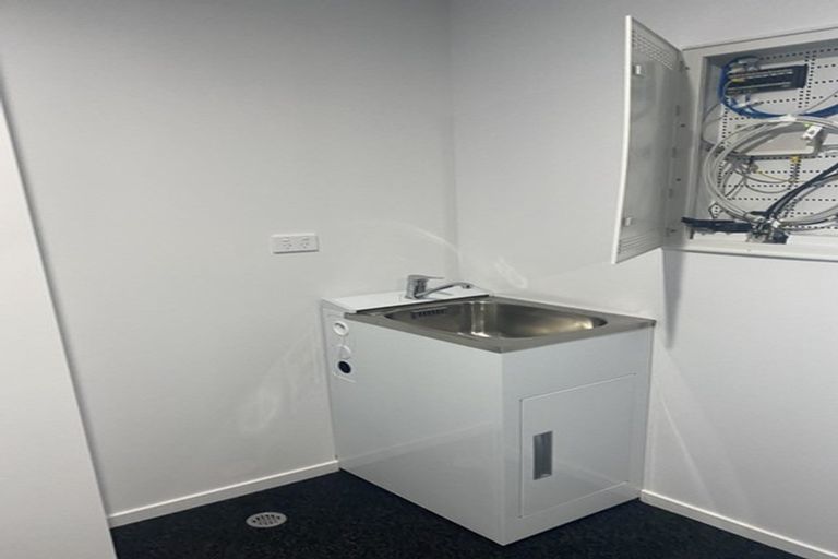 Photo of property in 1 Keitha Place, Glenview, Hamilton, 3206