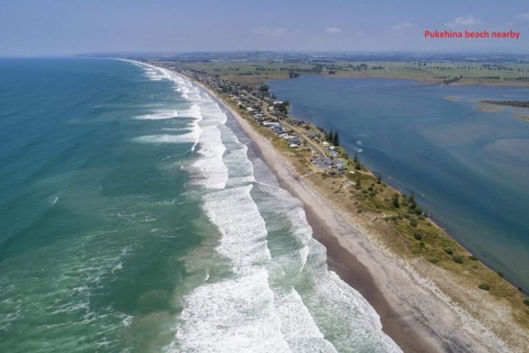 Photo of property in 152 Pukehina Parade, Pukehina, Te Puke, 3189