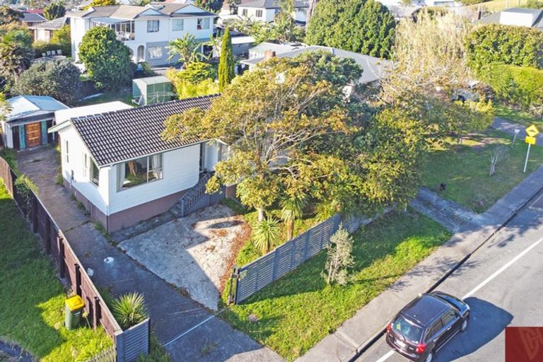 Photo of property in 7 Kelman Road, Kelston, Auckland, 0602