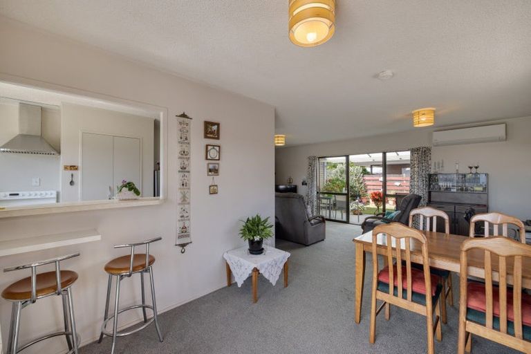Photo of property in 2 Ngarimu Place, Mount Maunganui, 3116