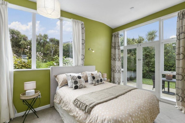 Photo of property in 4 Cliffs Road, Saint Clair, Dunedin, 9012