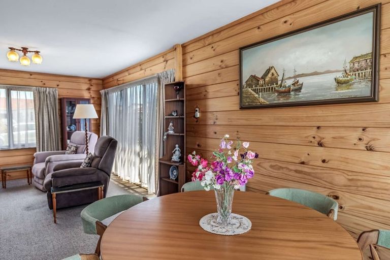 Photo of property in 6 Poutama Place, Tawhero, Whanganui, 4501