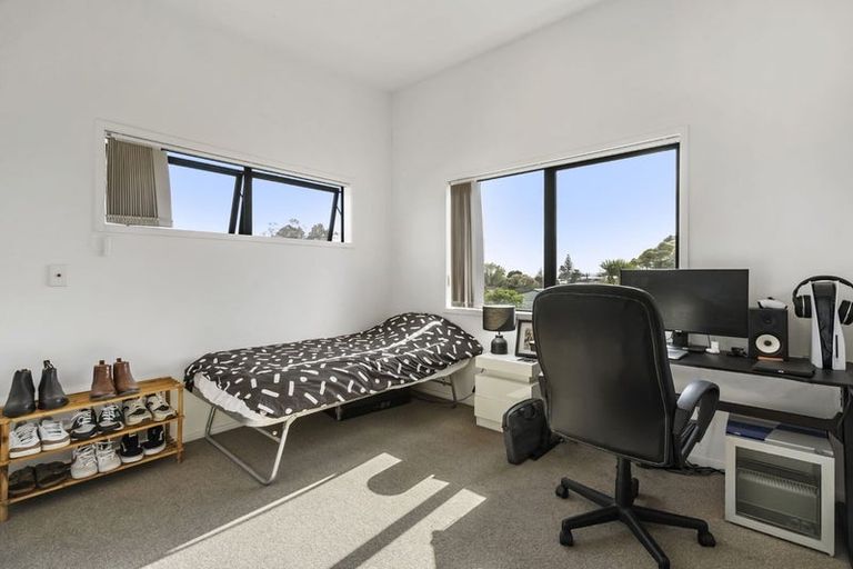 Photo of property in 7/60 Hepburn Road, Glendene, Auckland, 0602