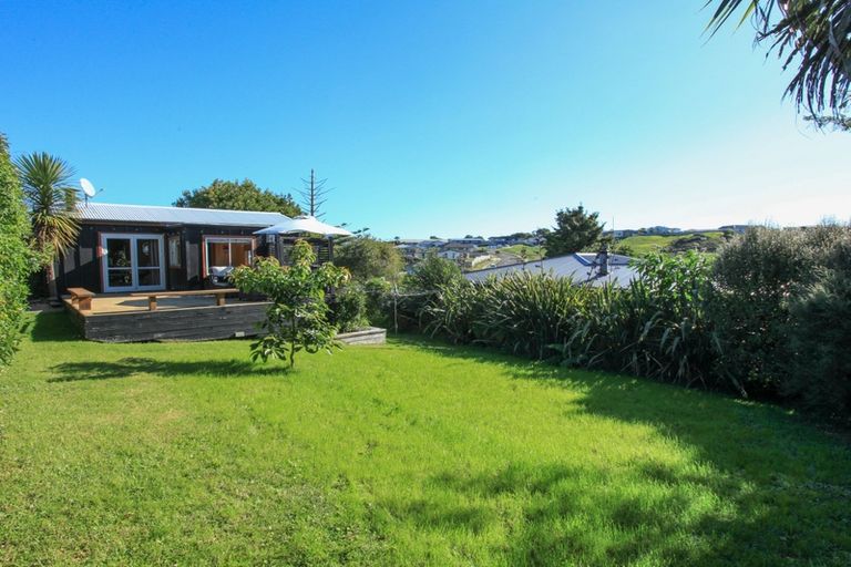 Photo of property in 7 Simon Road, Raglan, 3225