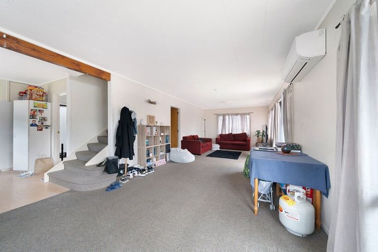Photo of property in 4134 Great North Road, Glendene, Auckland, 0602