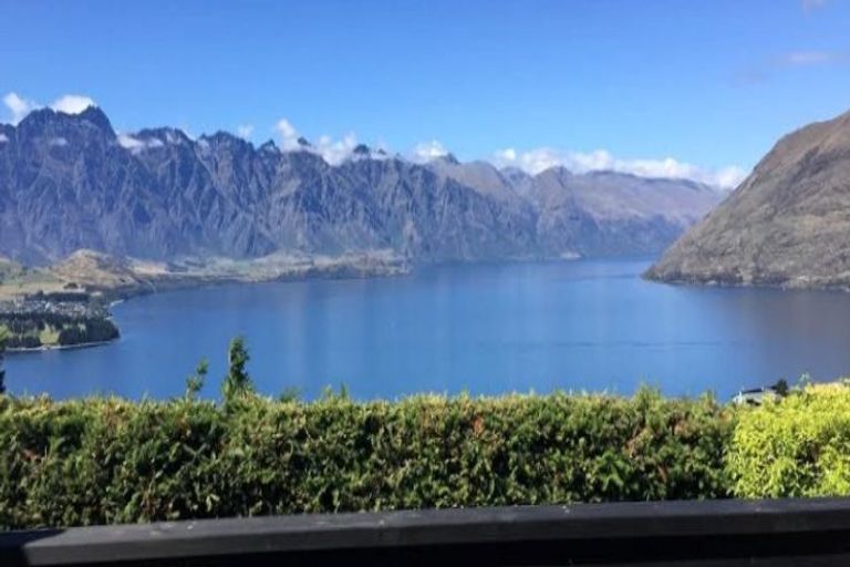 Photo of property in 37b Greenstone Place, Fernhill, Queenstown, 9300