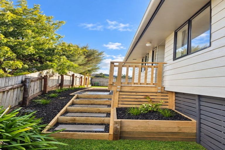 Photo of property in 12 Crystal Place, Pukehangi, Rotorua, 3015