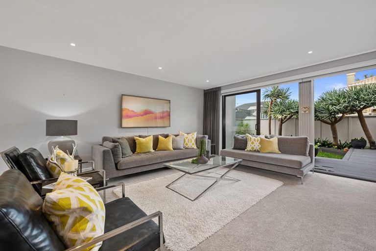 Photo of property in 9 Craig Road, Milford, Auckland, 0620