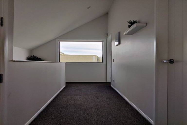 Photo of property in 23 Petherick Crescent, Johnsonville, Wellington, 6037